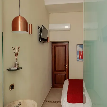 Πανσιόν Da Celeste, Νάπολη